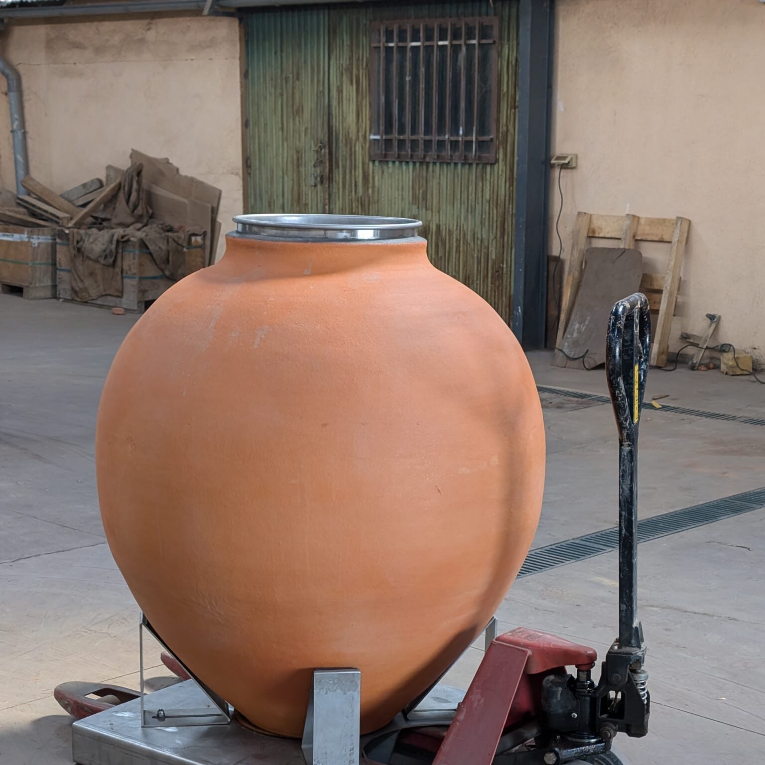 which type of vessel to use for winemaking